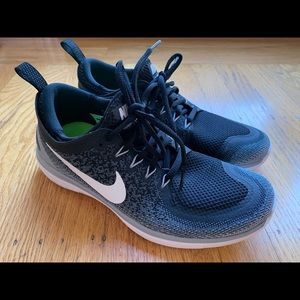 Nike running shoes for boys